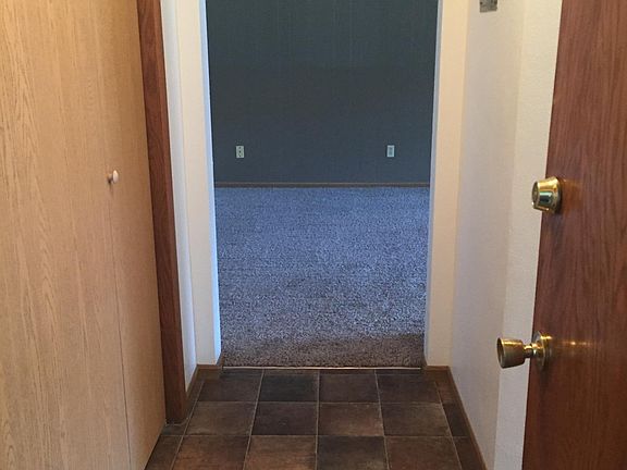 5th image of 908 24th Ave S APT 3