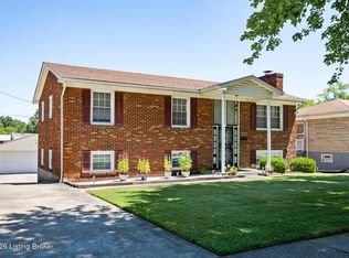 1043 Cristland Rd, Louisville, KY 40214