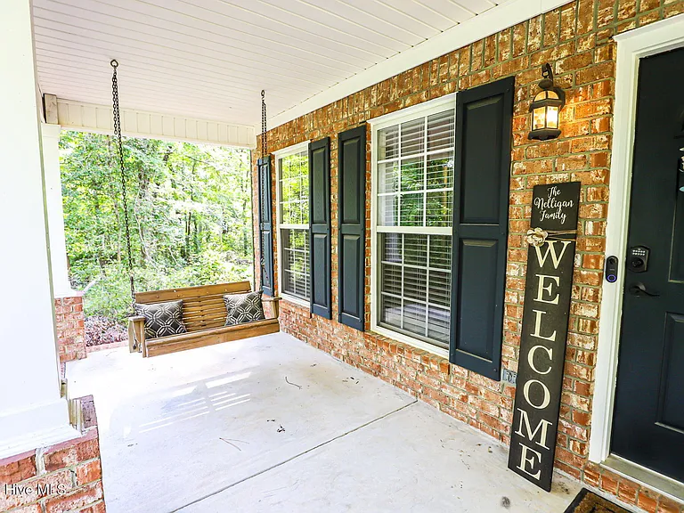 5804 Lanatte Ln — Photo 3