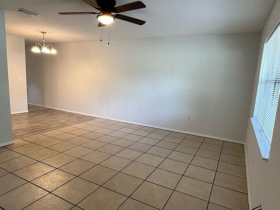 2nd image of 1041 Crestview Ave