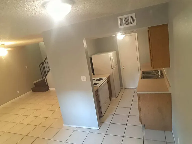 4617 E Jones Ave — Photo 13