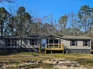 674 Lakeview Dr, Ray City, GA 31645