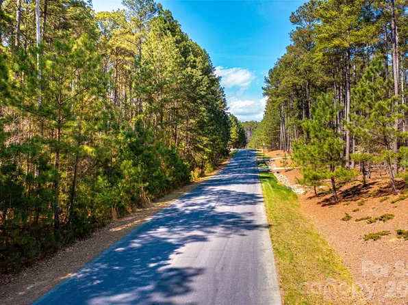 5438 Bridgewater Dr, Granite Falls, NC 28630