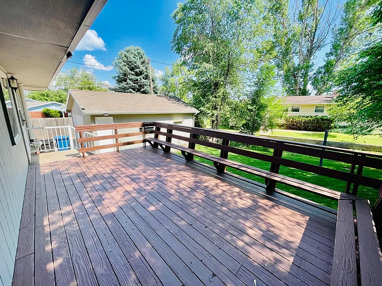 3929 Lakeview Dr — Photo 29