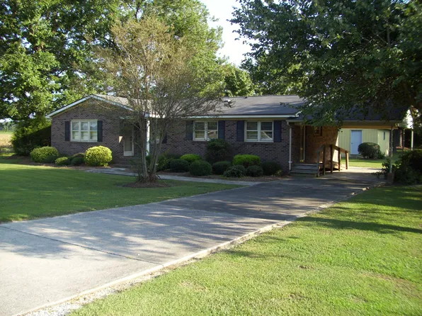 3642 E State Highway 24, Beulaville, NC 28518