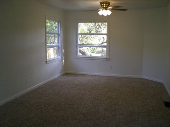 4th image of 1576 Westview Court Dr