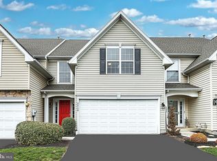 2240 W Slater Hill Ln, York, PA 17406
