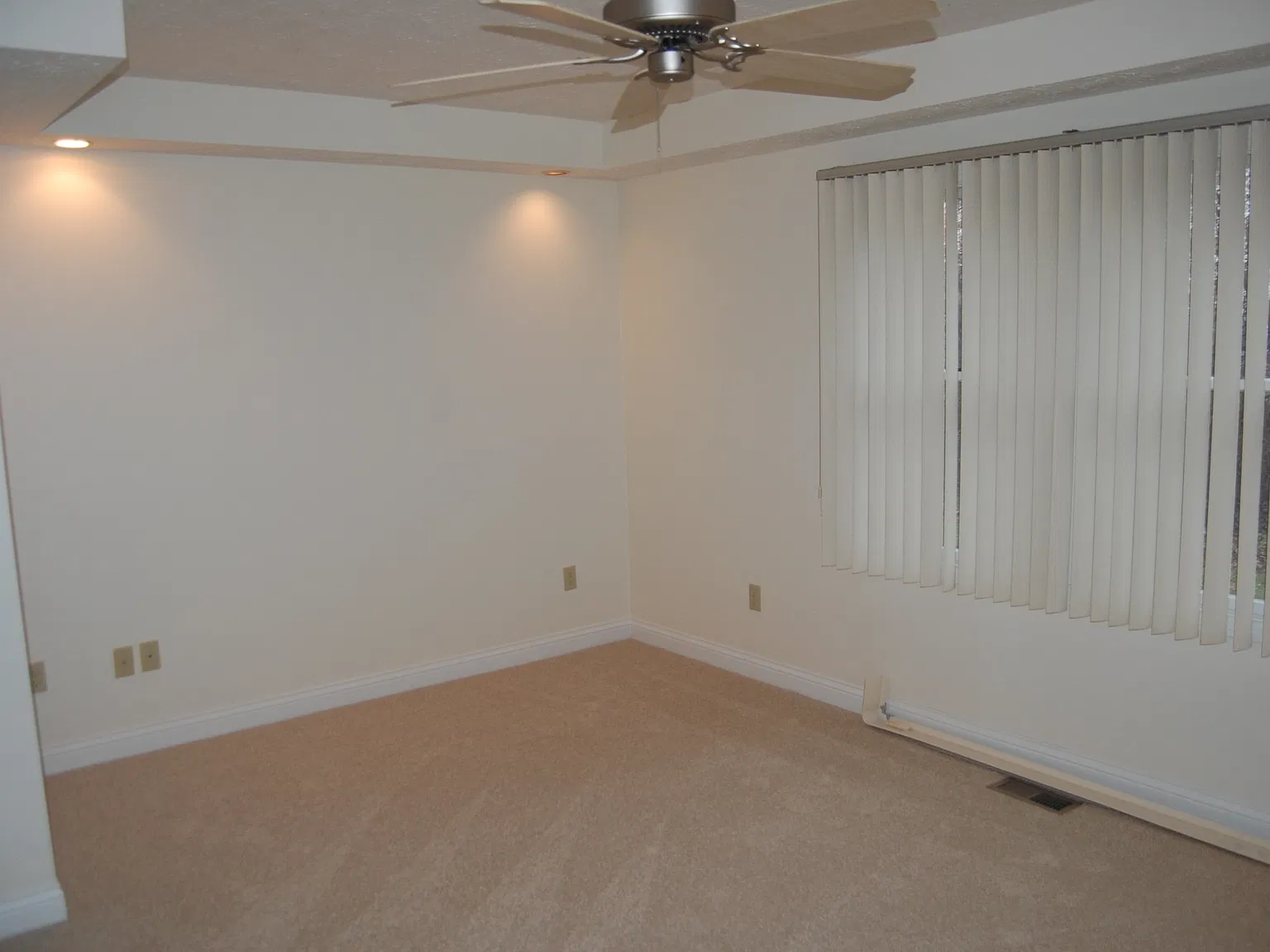 2 bed, 1400 sqft, $1,750 — Photo 2