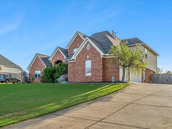 3rd image of 134 Rembert Dr