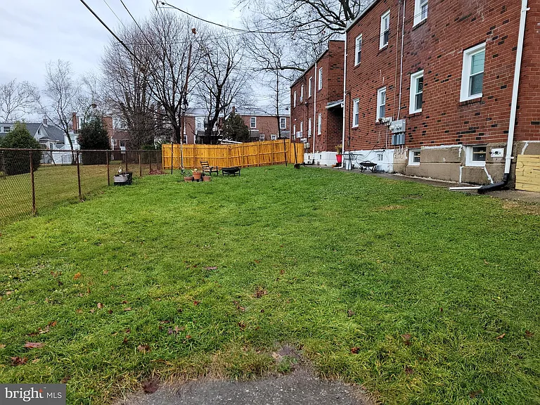 1331 Astor St #2 — Photo 8