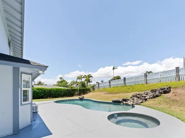 270 Puumakani St, Kahului, HI 96732