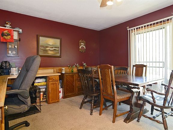 5th image of 862 Dartmouth Ct