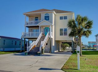 7046 7th St, Surf City, NC 28445