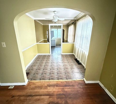 3rd image of 4628 Evanston Ave