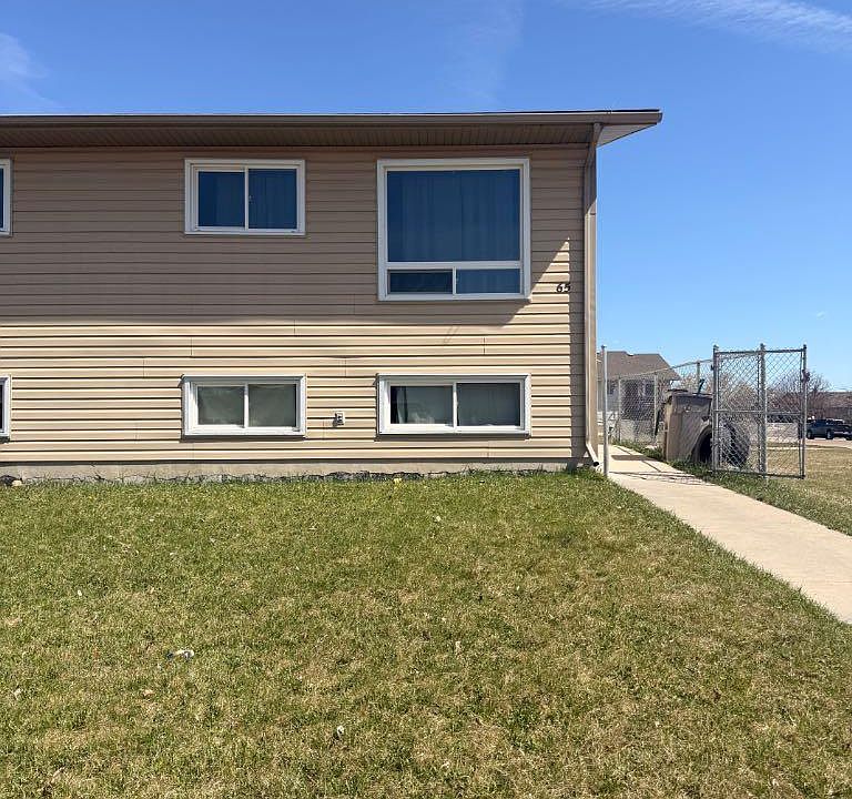 1st image of 65 Atkinson Cres