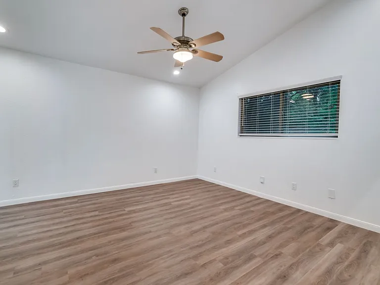3940 Dalgreen Cir — Photo 20