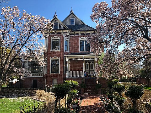 4th image of 225 Buck Ave