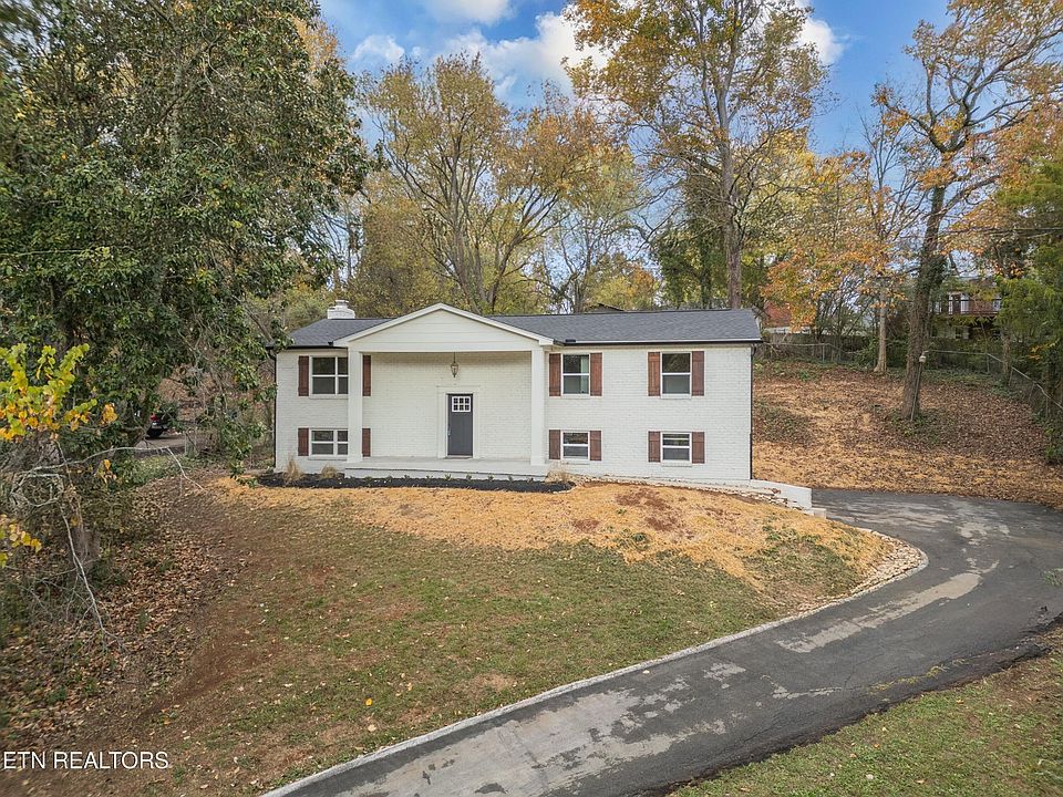 1st image of 8919 Farne Island Blvd