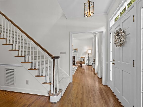 5th image of 112 Old Forest Creek Dr