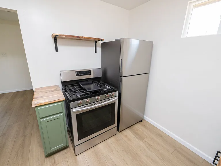 1053 Florence St — Photo 18