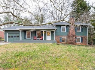 112 Summerglen Dr, Asheville, NC 28806