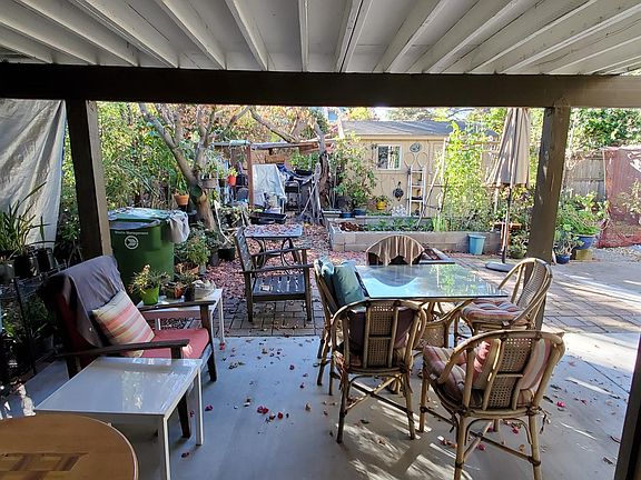 5th image of 377 38th St APT B