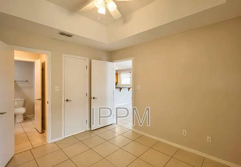101 N Taos Blvd #B — Photo 21