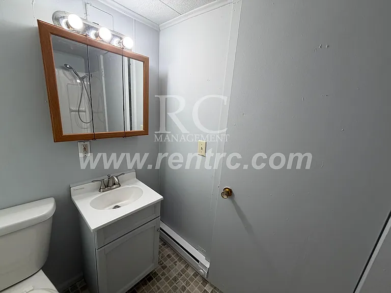 1206.5 Robinson St — Photo 5