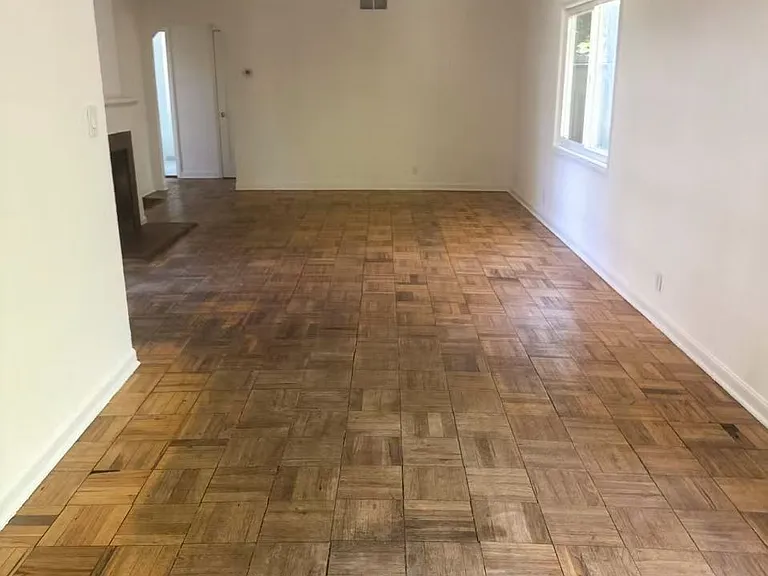 2620 Middlefield Rd — Photo 3