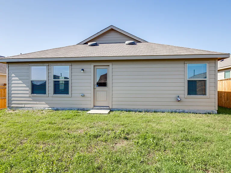 436 Frio Pass Trl — Photo 11