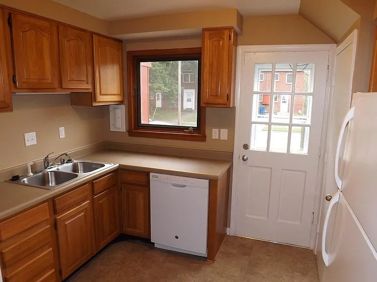 Kitchen in Pressler Grove with full appliance package.