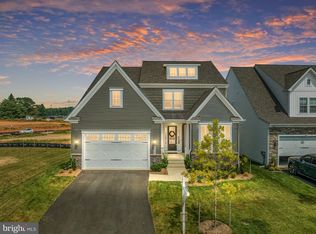 800 Banker Dr, Leesburg, VA 20175