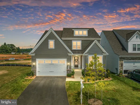 800 Banker Dr, Leesburg, VA 20175