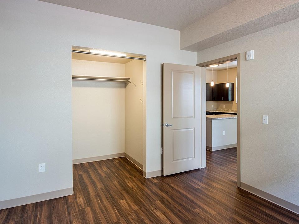 2nd image of 1171 Springfield Dr #2-202