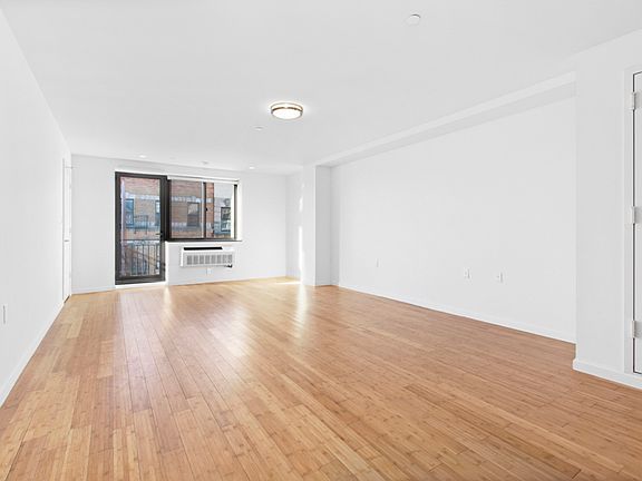4th image of 433 E 115th St #5E