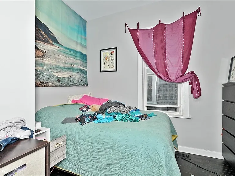 1701 N Maplewood Ave #1 — Photo 3