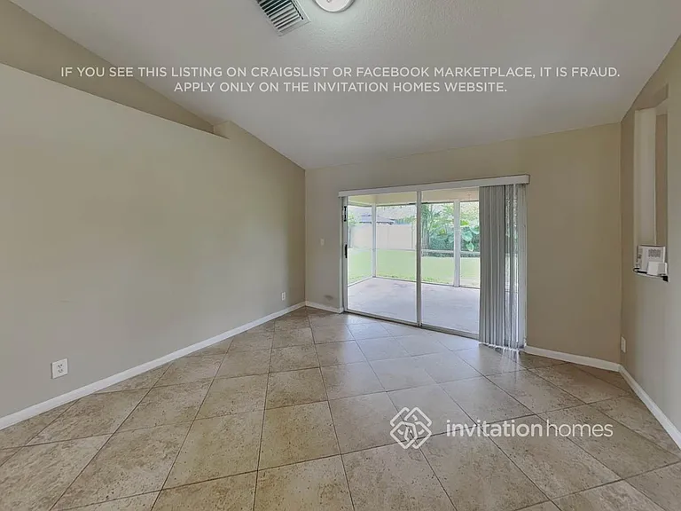 1891 Tulip Ln — Photo 5