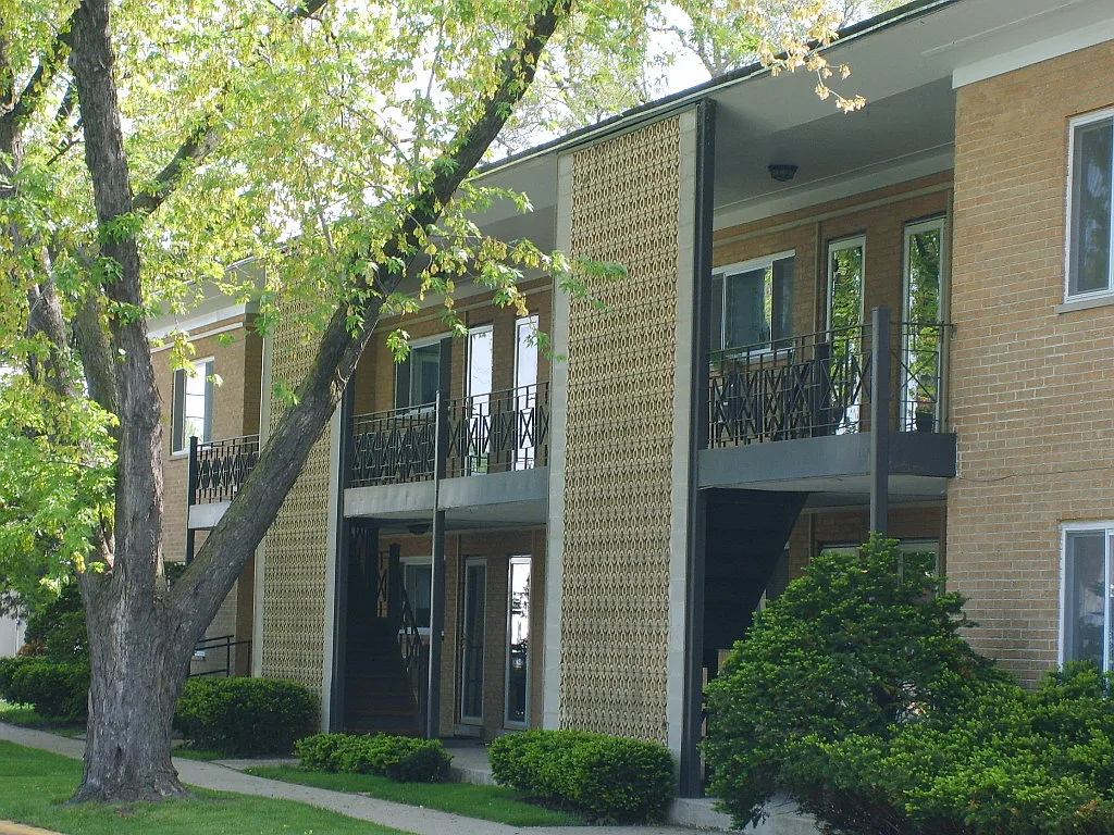 Building Photo - 933 Graceland Ave #202