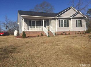 616 Trail End Ln, Newton Grove, NC 28366