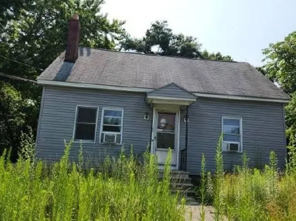 23 Pleasant St, Dracut, MA 01826