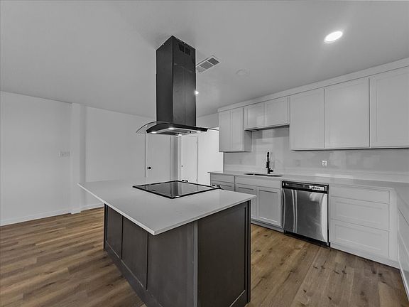 4th image of 1236 Harrison Ln