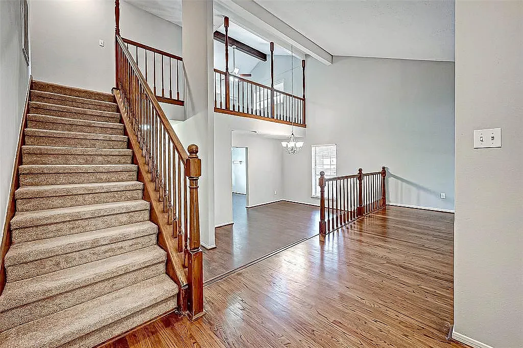 3 bed, 2652 sqft, $2,100 — Photo 3
