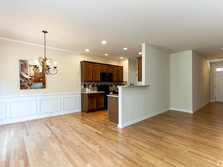 700 Mardonie Reach Ln — Photo 6