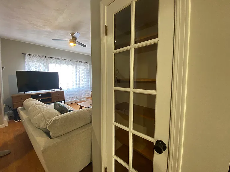 211 London St #1 — Photo 17