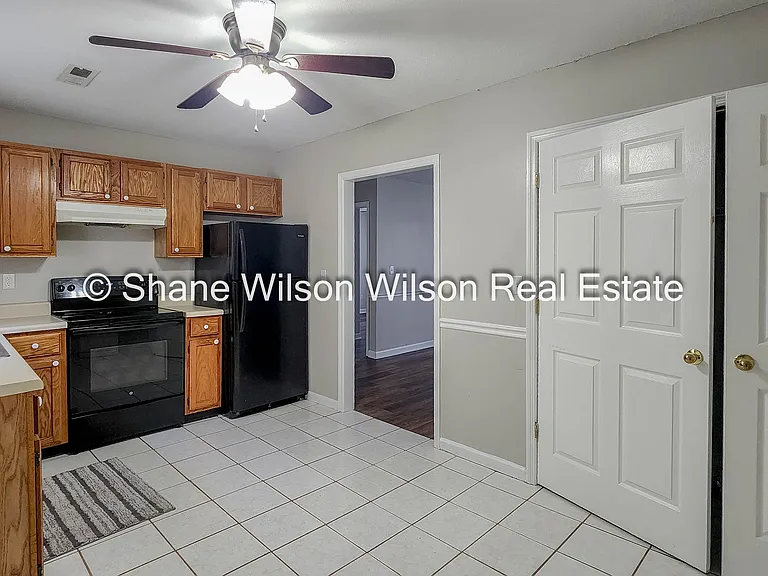 37 Allison Dr #37 — Photo 4