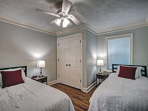 5th image of 731 Reddoch Dr