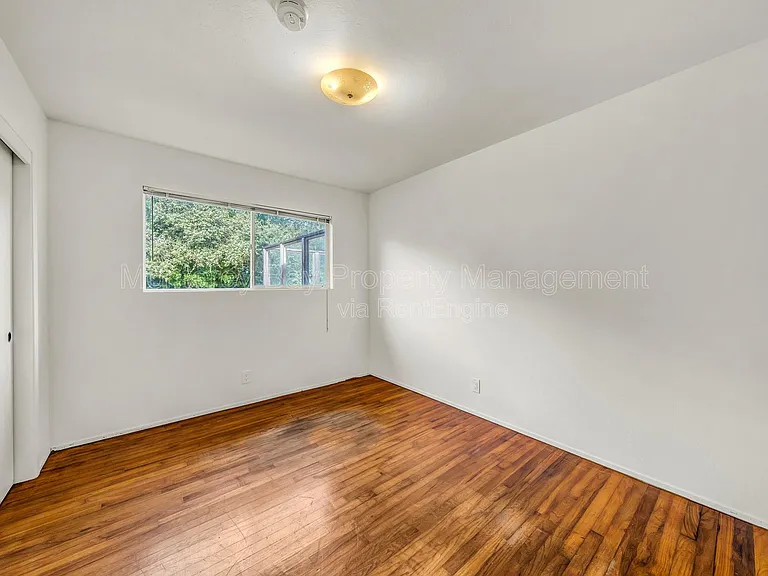 2100 David Ave — Photo 13
