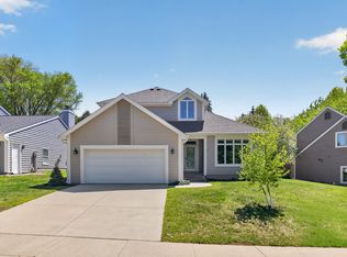 1052 Fox Croft Cir SW, Rochester, MN 55902