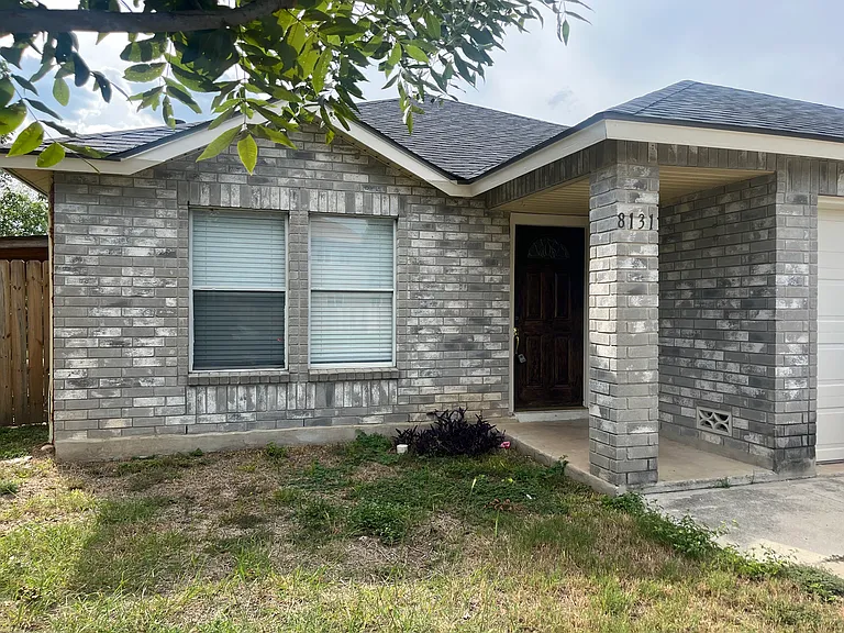 8131 Grand Bnd — Photo 2