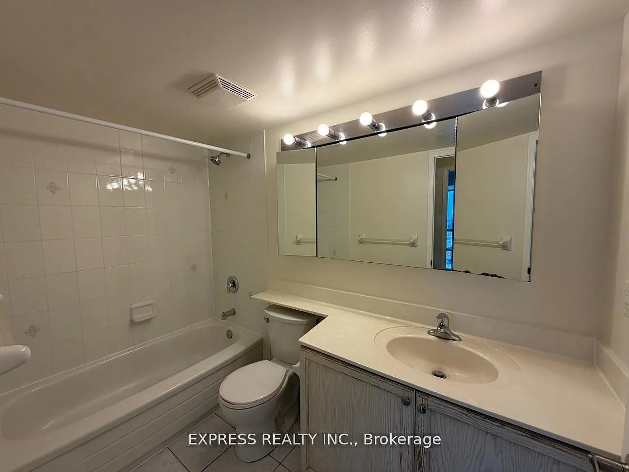 1 bed, $2,300 — Photo 3